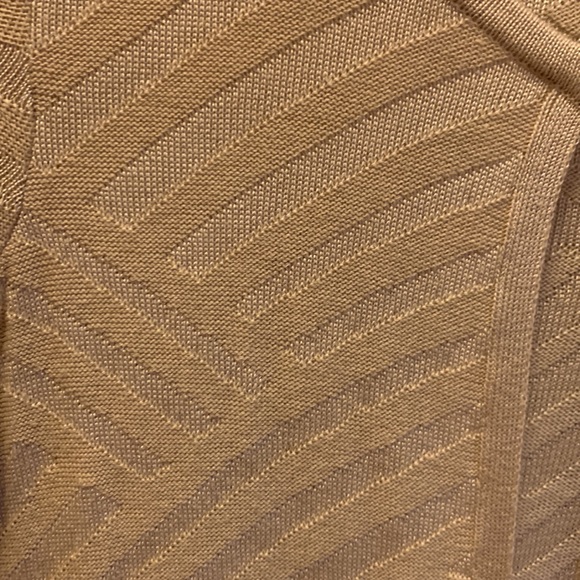 JM Collection beige tone on tone duster - Picture 4 of 8